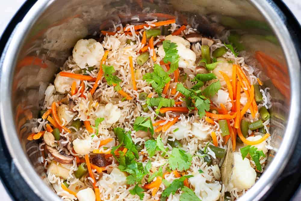 veg pulao in the instant pot