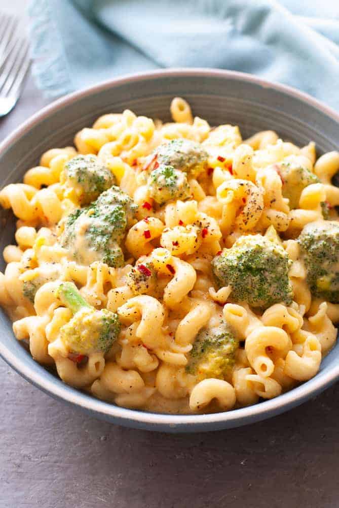 Mac and cheese with broccoli n a bowl