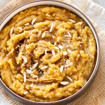 moong dal halwa in a bowl