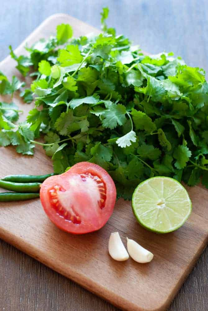 coriander chutney in bowl