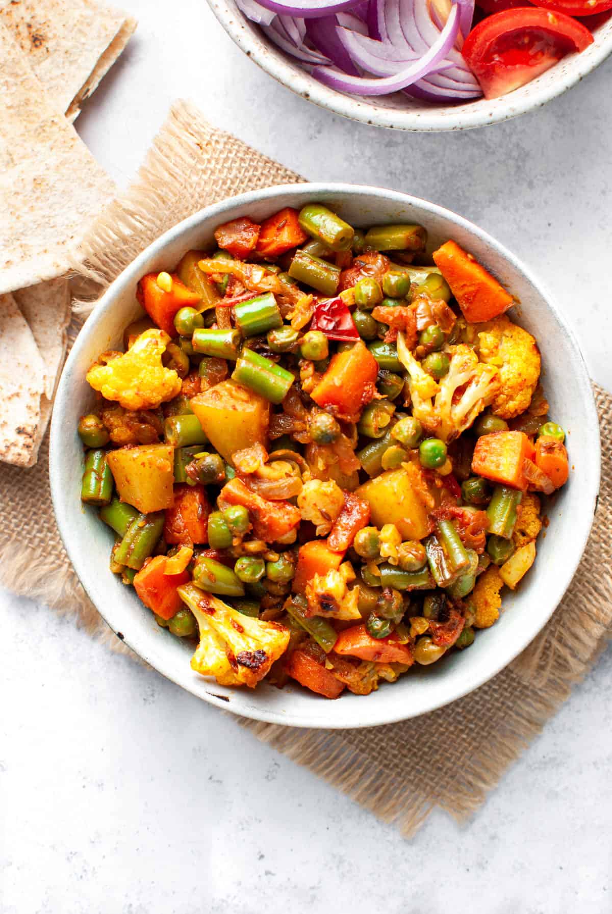 mixed vegetable curry in bowl 